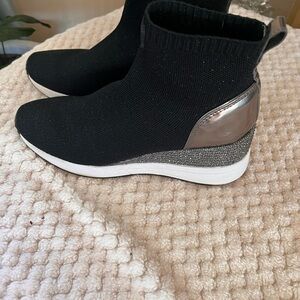 Michael Kors Black and Silver Knit Sneakers size 6